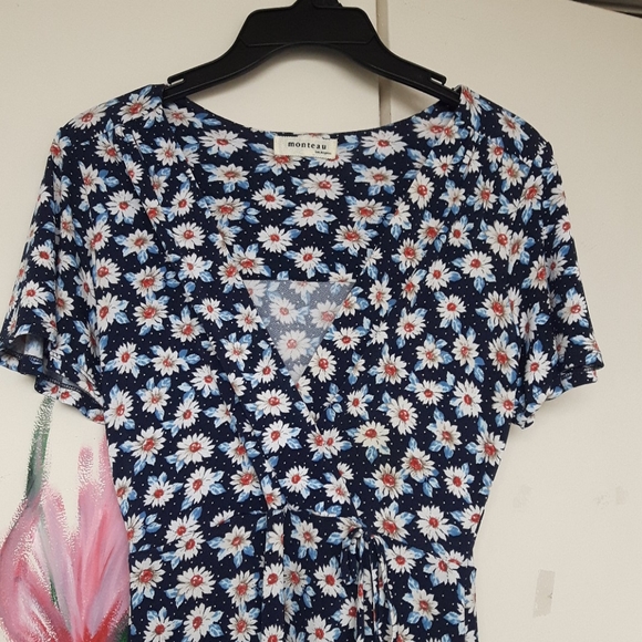 Monteau Stretchy Floral Dress - Picture 4 of 6